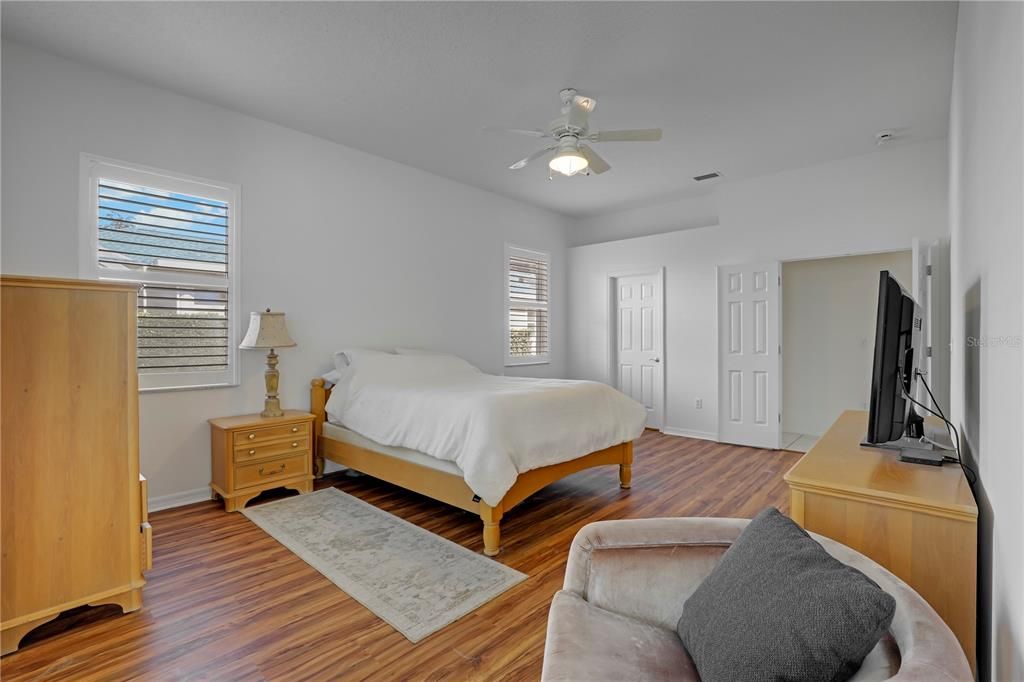 For Sale: $570,000 (3 beds, 2 baths, 2456 Square Feet)