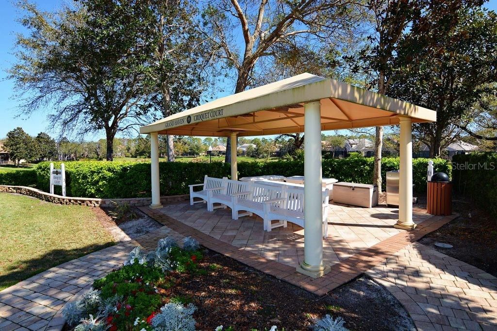 For Sale: $570,000 (3 beds, 2 baths, 2456 Square Feet)