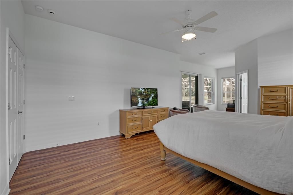 For Sale: $570,000 (3 beds, 2 baths, 2456 Square Feet)