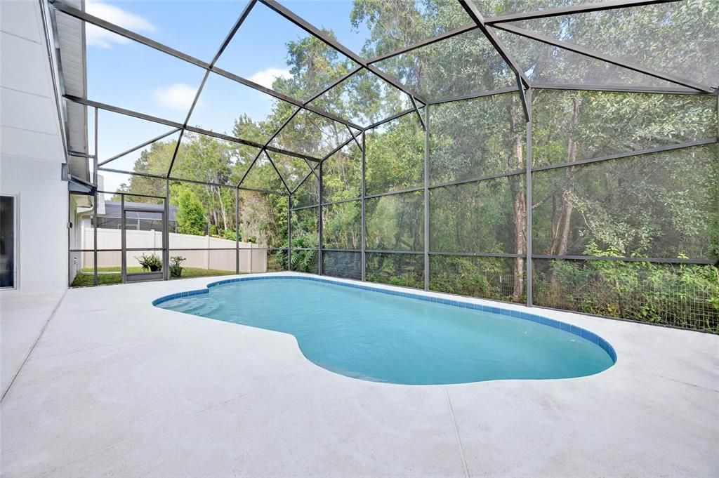 合同活跃: $375,000 (3 贝兹, 2 浴室, 1547 平方英尺)