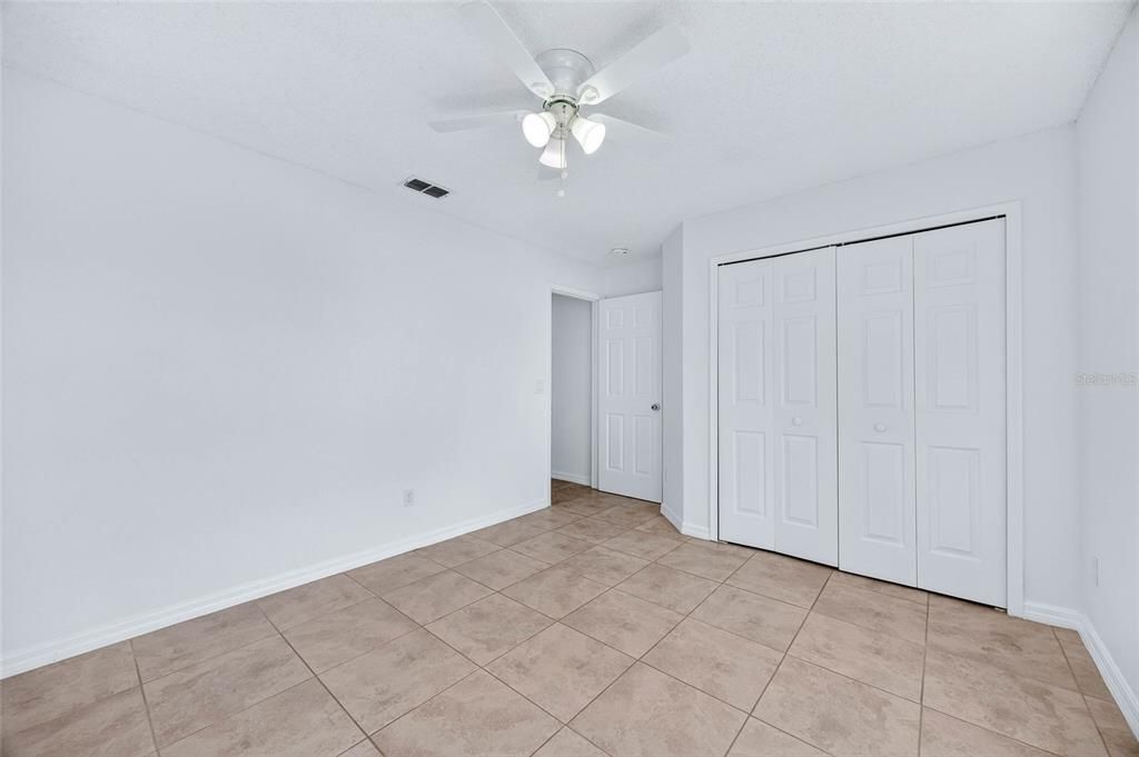 合同活跃: $375,000 (3 贝兹, 2 浴室, 1547 平方英尺)