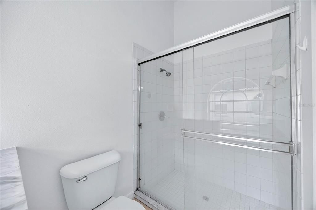 合同活跃: $375,000 (3 贝兹, 2 浴室, 1547 平方英尺)