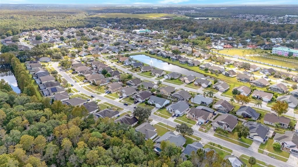 合同活跃: $375,000 (3 贝兹, 2 浴室, 1547 平方英尺)