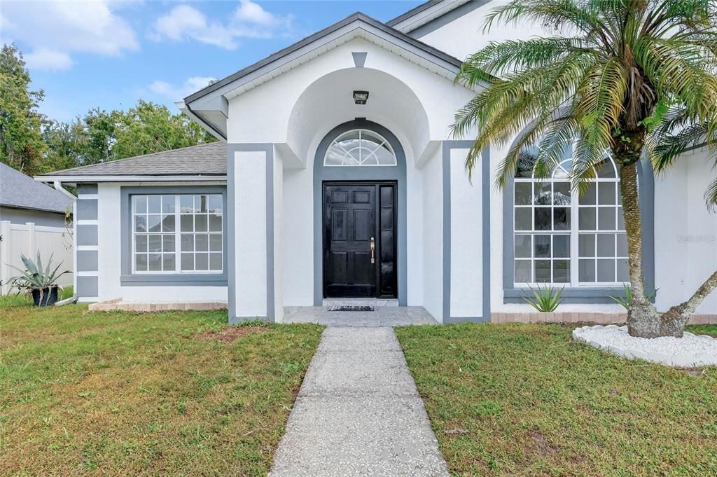 合同活跃: $375,000 (3 贝兹, 2 浴室, 1547 平方英尺)