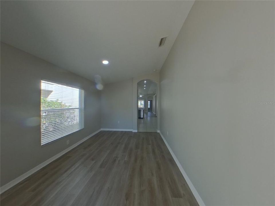 For Rent: $2,229 (3 beds, 2 baths, 1406 Square Feet)