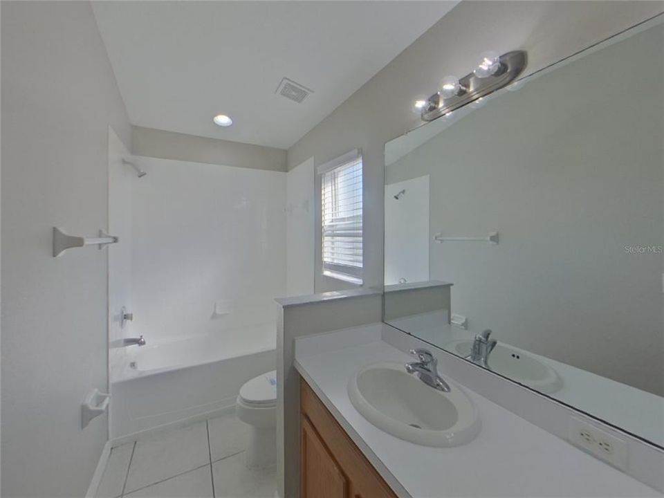 For Rent: $2,229 (3 beds, 2 baths, 1406 Square Feet)