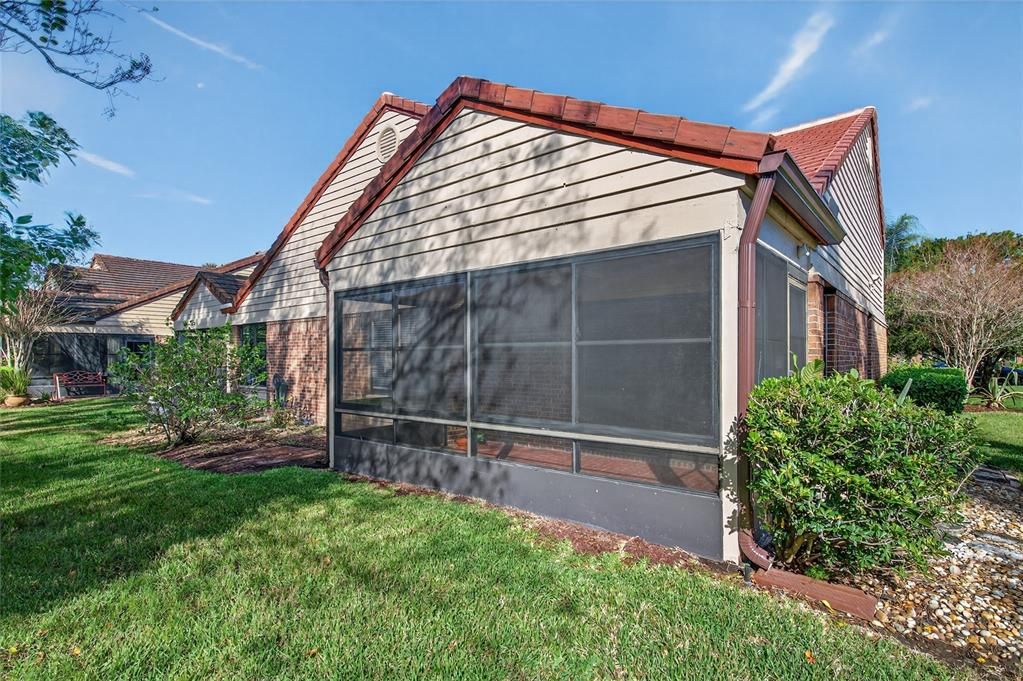 For Sale: $229,000 (2 beds, 2 baths, 1146 Square Feet)