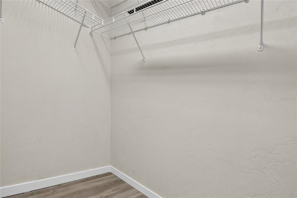 For Sale: $229,000 (2 beds, 2 baths, 1146 Square Feet)