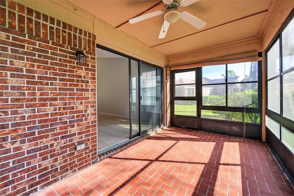 For Sale: $229,000 (2 beds, 2 baths, 1146 Square Feet)