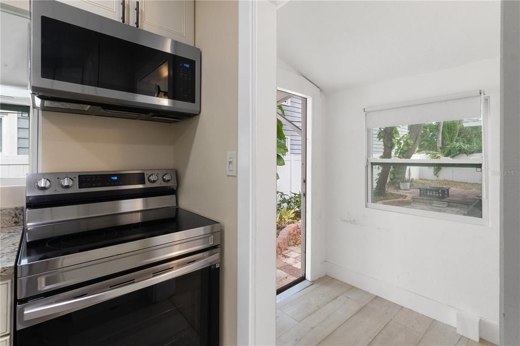 For Sale: $699,000 (1 beds, 0 baths, 1557 Square Feet)