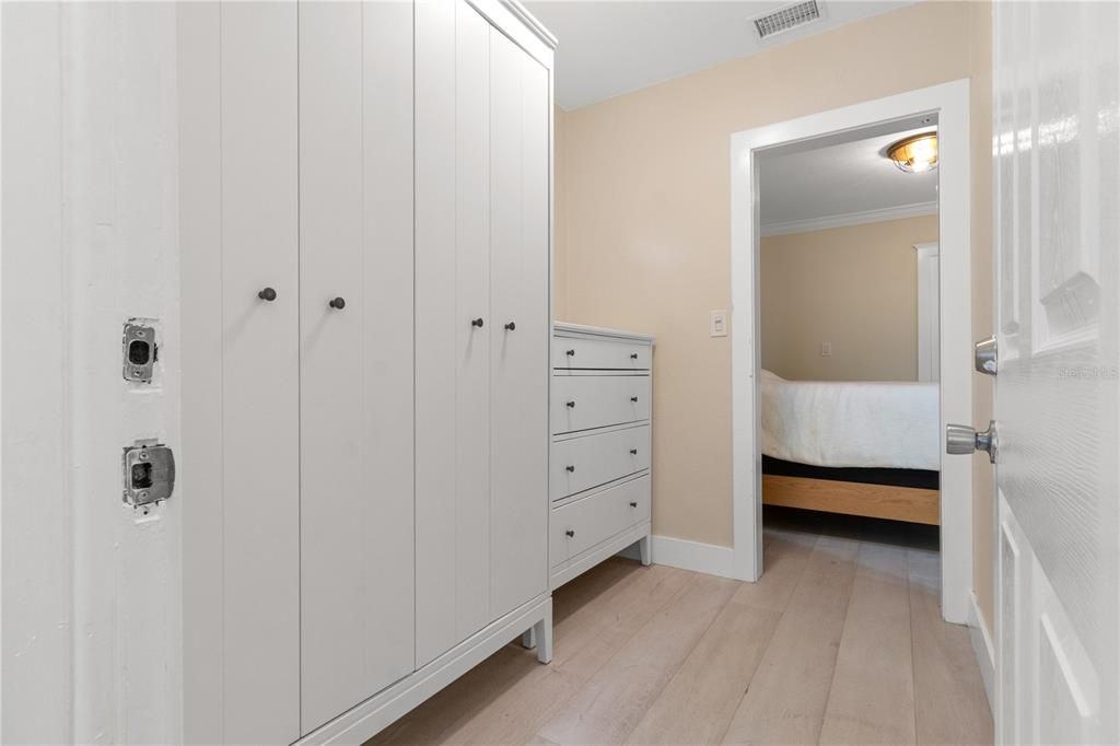 For Sale: $699,000 (1 beds, 0 baths, 1557 Square Feet)