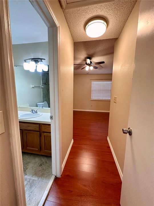 出租: $1,775 (2 贝兹, 2 浴室, 1092 平方英尺)