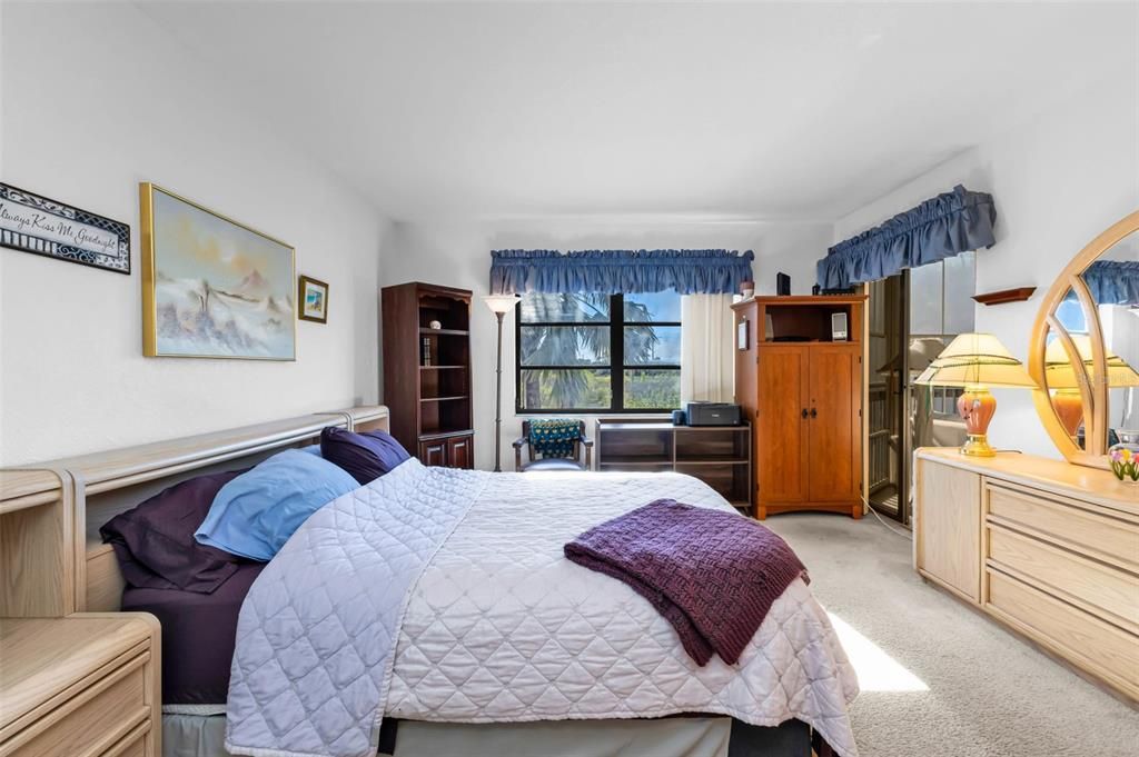 待售: $135,000 (2 贝兹, 2 浴室, 1153 平方英尺)