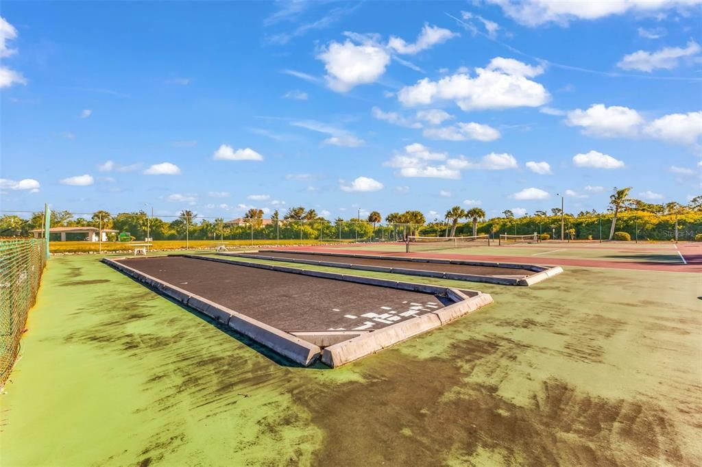 待售: $135,000 (2 贝兹, 2 浴室, 1153 平方英尺)