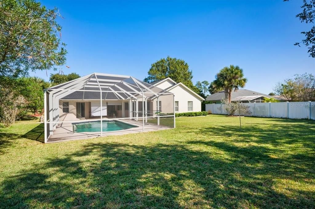 Active With Contract: $360,000 (3 beds, 2 baths, 2033 Square Feet)