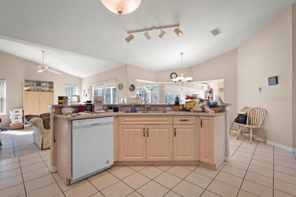 Active With Contract: $360,000 (3 beds, 2 baths, 2033 Square Feet)