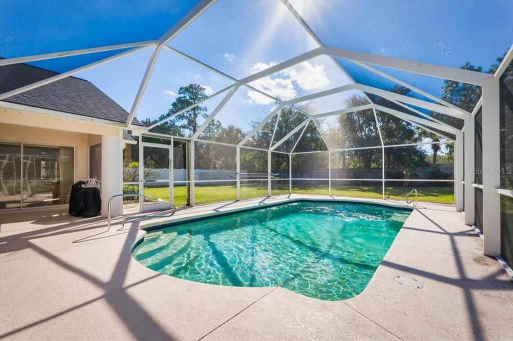 Active With Contract: $360,000 (3 beds, 2 baths, 2033 Square Feet)