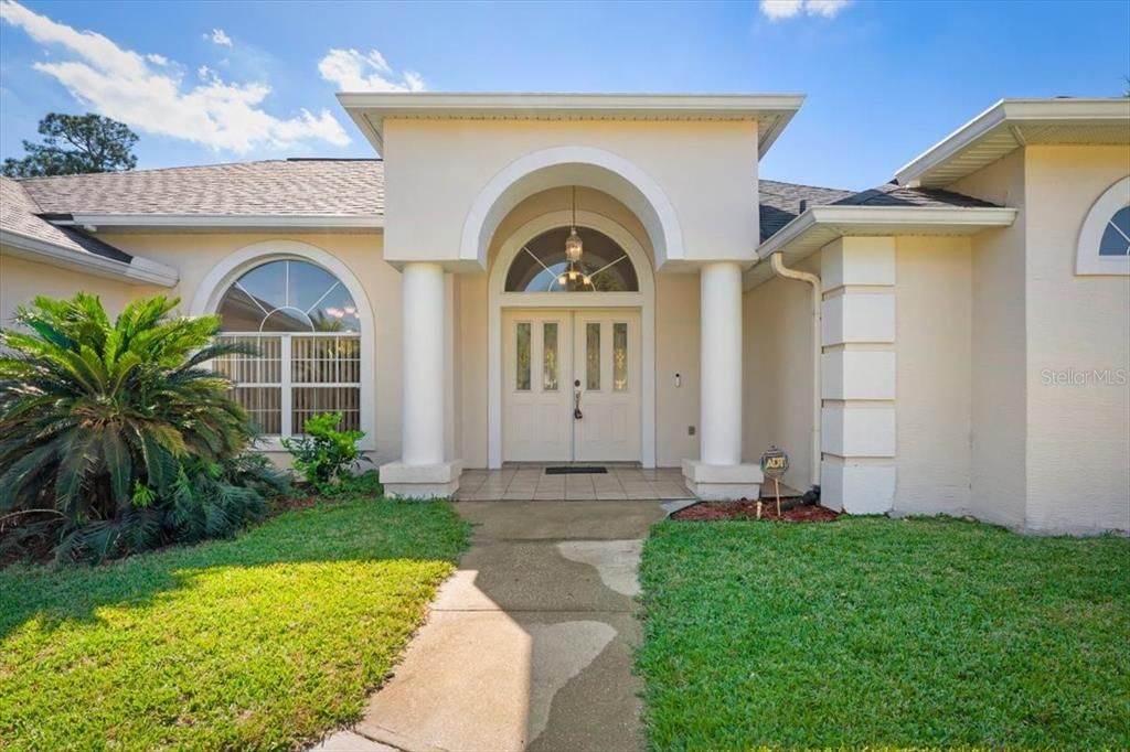 Active With Contract: $360,000 (3 beds, 2 baths, 2033 Square Feet)