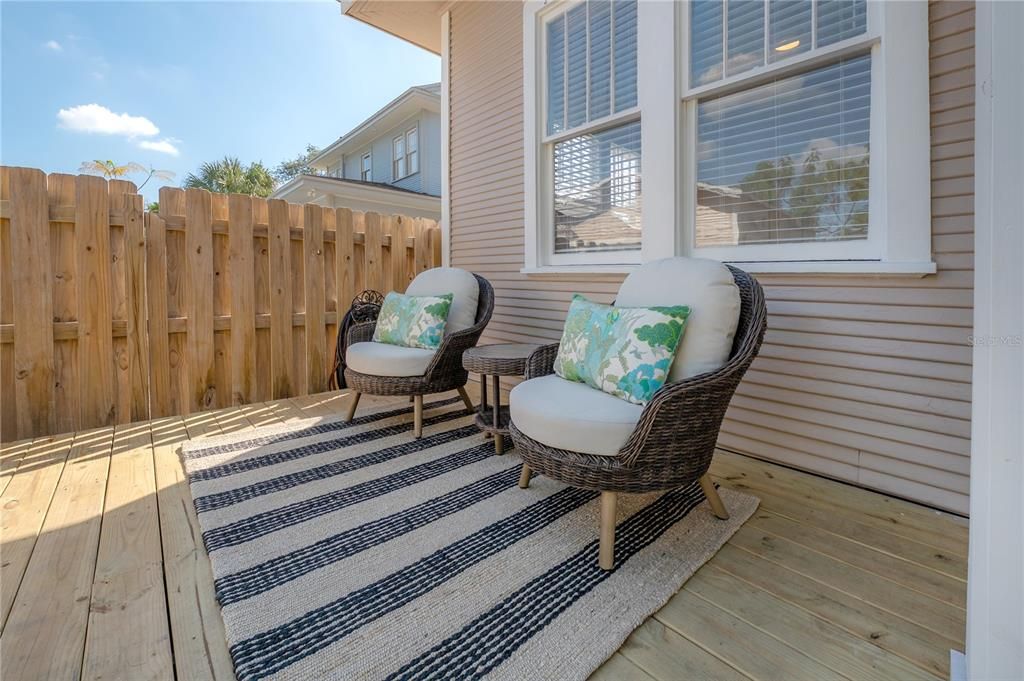 Active With Contract: $550,000 (3 beds, 1 baths, 1452 Square Feet)