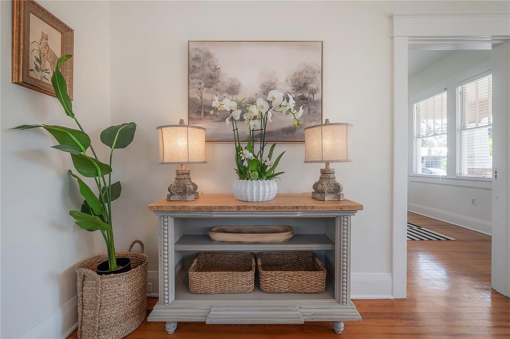 Active With Contract: $550,000 (3 beds, 1 baths, 1452 Square Feet)