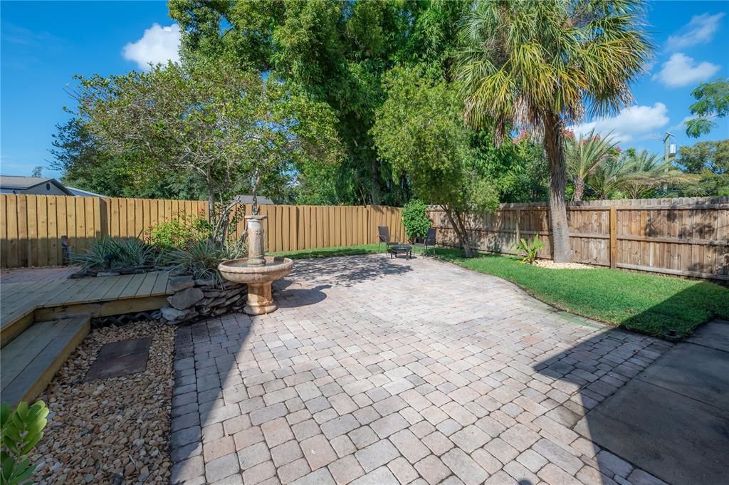 Active With Contract: $550,000 (3 beds, 1 baths, 1452 Square Feet)