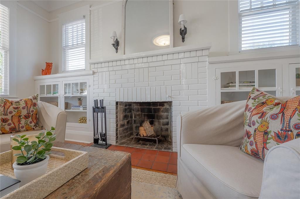 Active With Contract: $550,000 (3 beds, 1 baths, 1452 Square Feet)