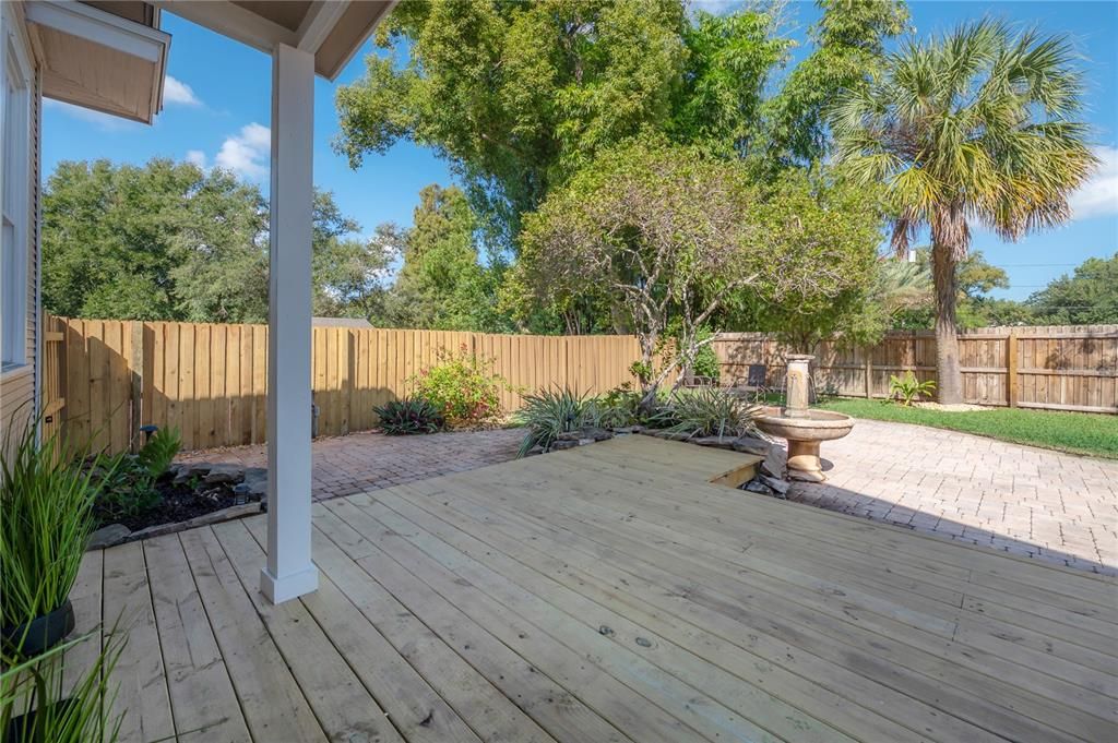 Active With Contract: $550,000 (3 beds, 1 baths, 1452 Square Feet)