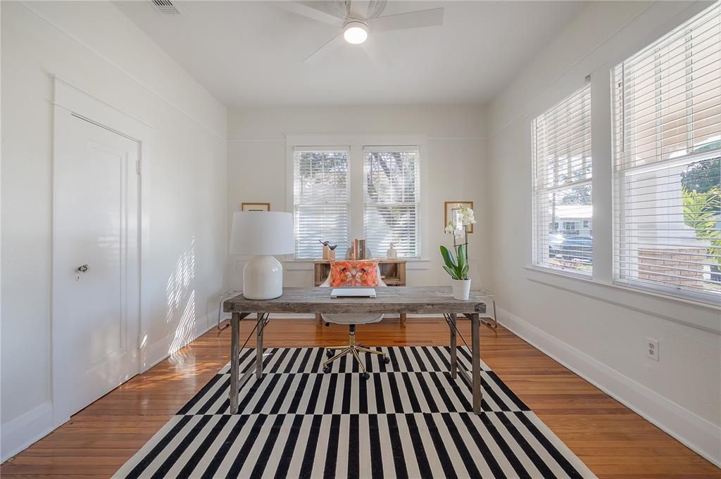 Active With Contract: $550,000 (3 beds, 1 baths, 1452 Square Feet)