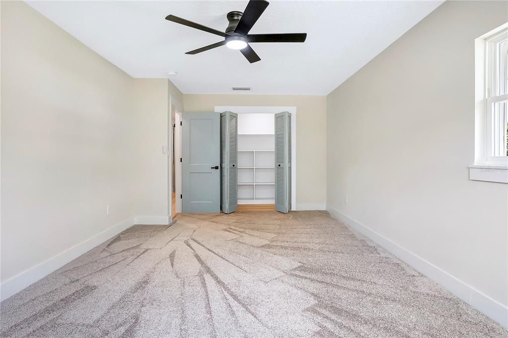 For Sale: $850,000 (5 beds, 4 baths, 4395 Square Feet)