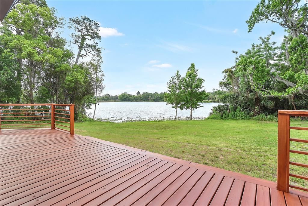 For Sale: $850,000 (5 beds, 4 baths, 4395 Square Feet)