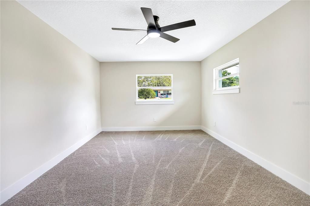 For Sale: $850,000 (5 beds, 4 baths, 4395 Square Feet)