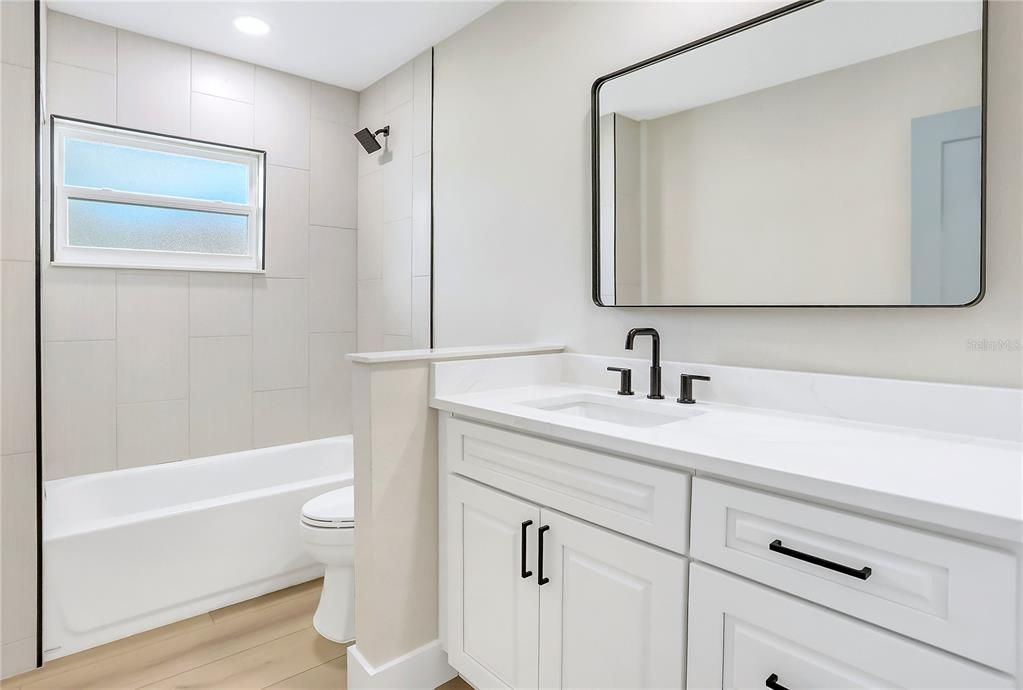 For Sale: $850,000 (5 beds, 4 baths, 4395 Square Feet)