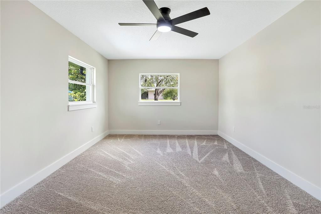 For Sale: $850,000 (5 beds, 4 baths, 4395 Square Feet)