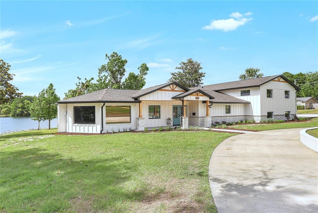 For Sale: $850,000 (5 beds, 4 baths, 4395 Square Feet)