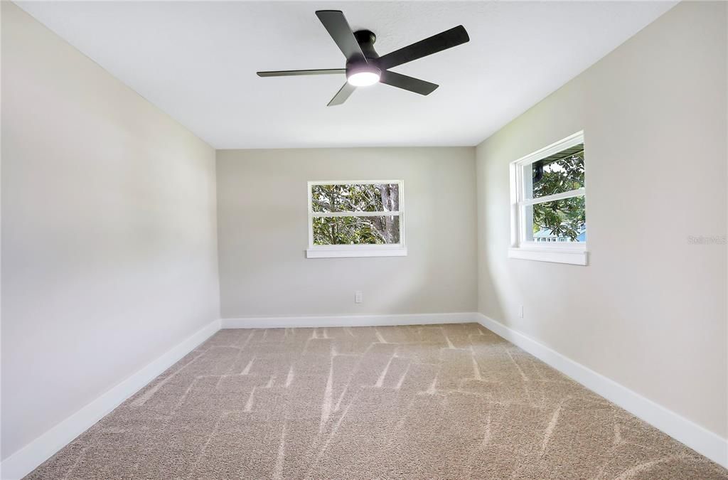 For Sale: $850,000 (5 beds, 4 baths, 4395 Square Feet)