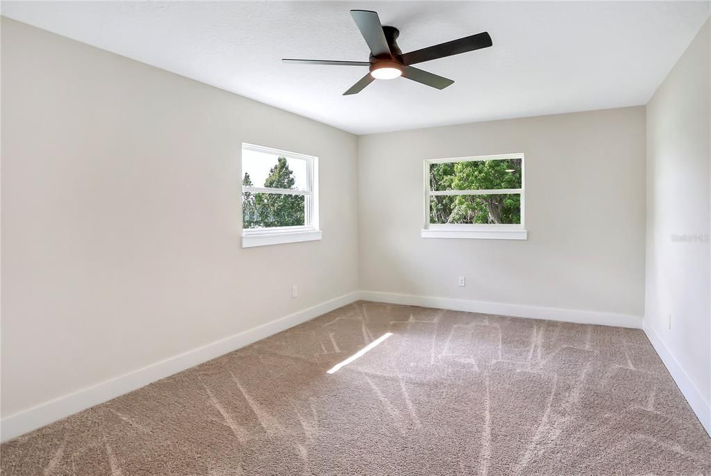 For Sale: $850,000 (5 beds, 4 baths, 4395 Square Feet)