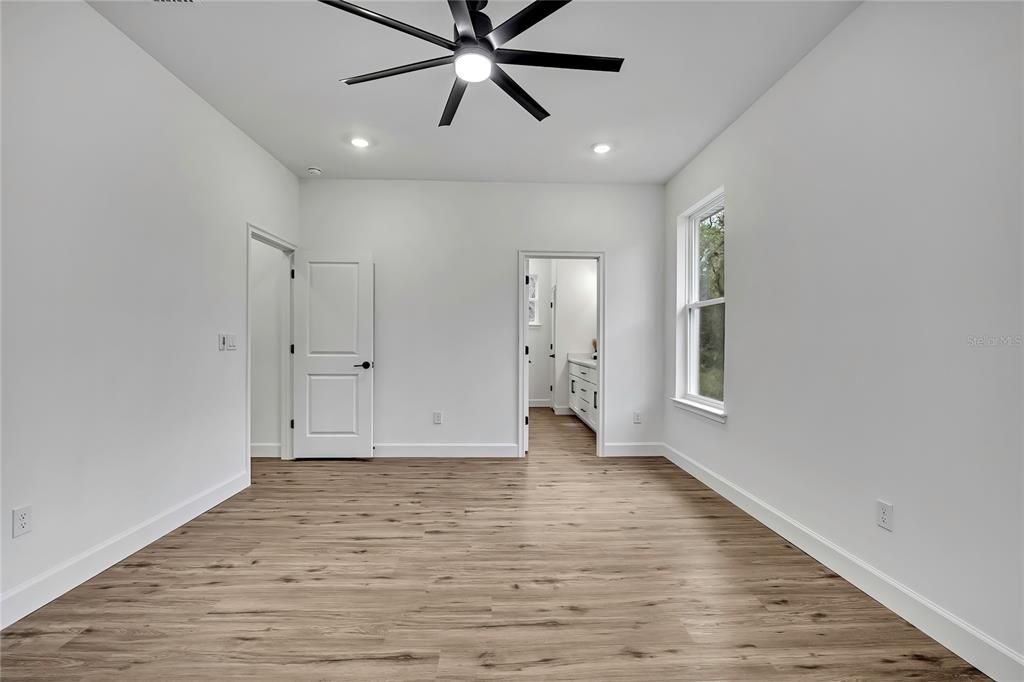 待售: $434,900 (4 贝兹, 3 浴室, 2061 平方英尺)