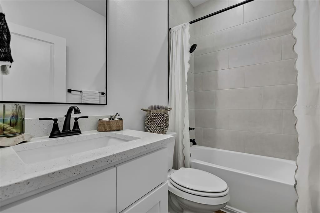 待售: $434,900 (4 贝兹, 3 浴室, 2061 平方英尺)