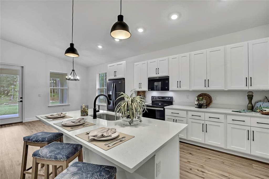 待售: $434,900 (4 贝兹, 3 浴室, 2061 平方英尺)