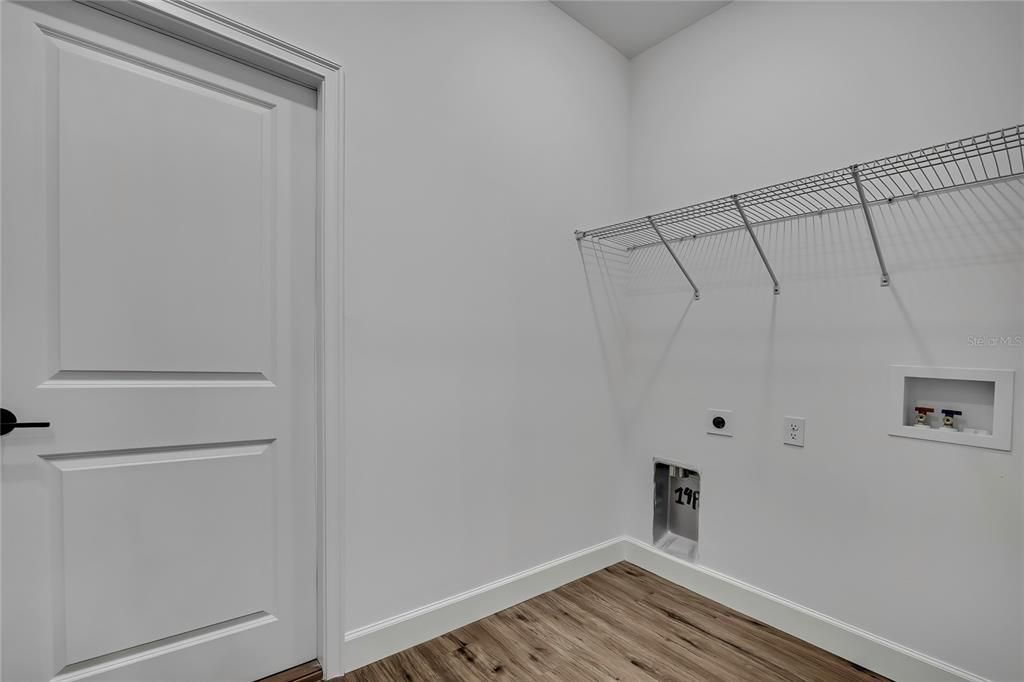 待售: $434,900 (4 贝兹, 3 浴室, 2061 平方英尺)