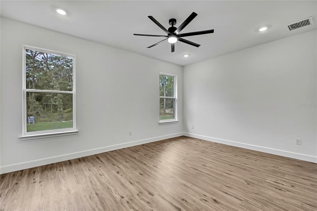 待售: $434,900 (4 贝兹, 3 浴室, 2061 平方英尺)