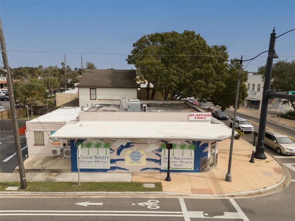 Под контрактом: $325,000 (0 спален, 0 ванн, 391 Квадратных фут)