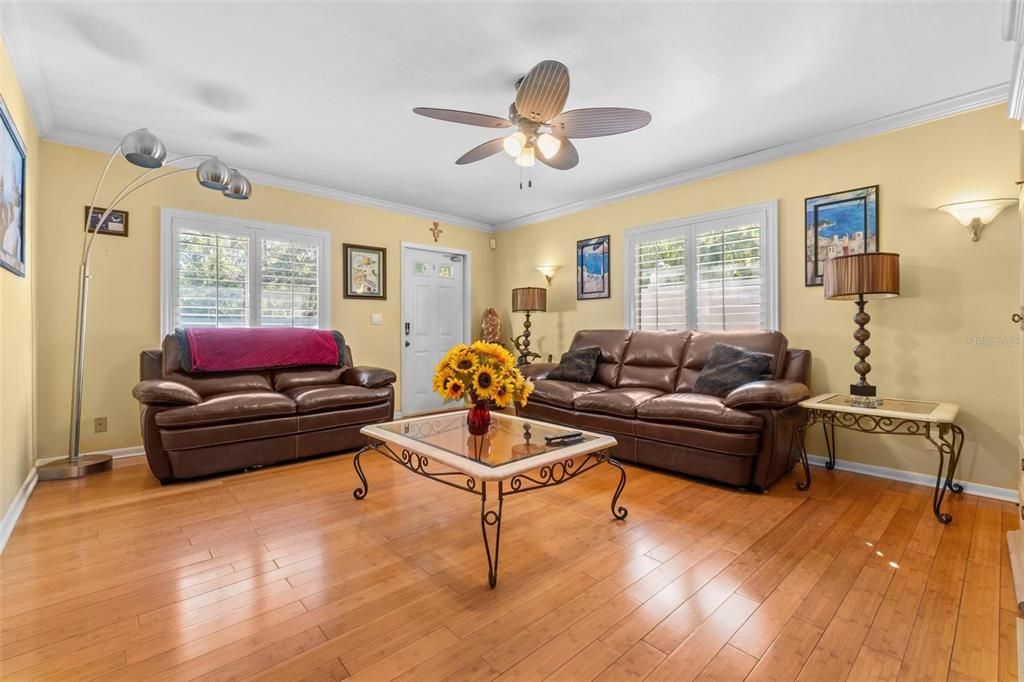 En Venta: $375,000 (3 camas, 2 baños, 1548 Pies cuadrados)