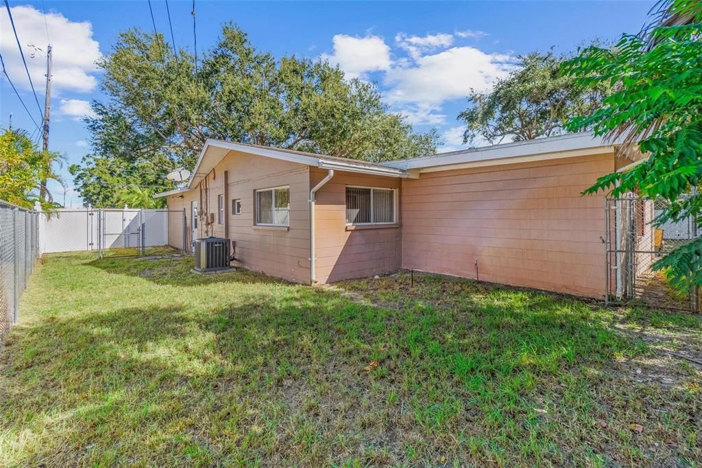 En Venta: $375,000 (3 camas, 2 baños, 1548 Pies cuadrados)