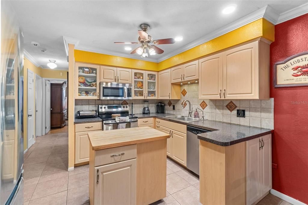 En Venta: $375,000 (3 camas, 2 baños, 1548 Pies cuadrados)