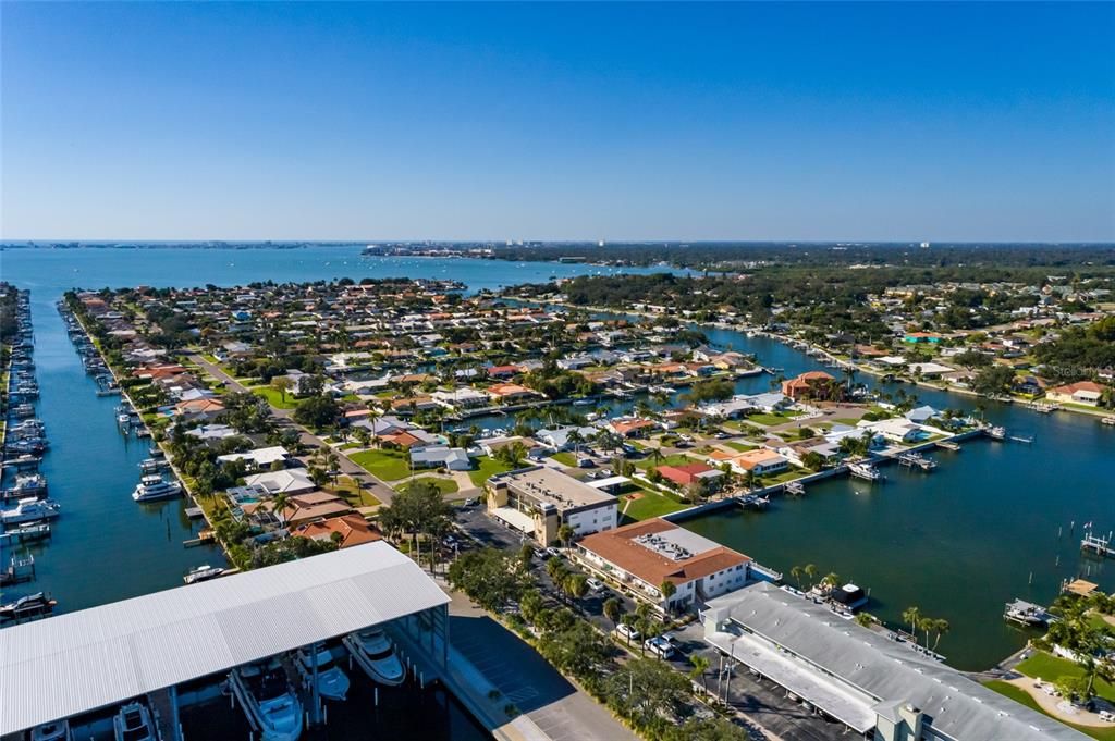 En Venta: $249,000 (2 camas, 2 baños, 1100 Pies cuadrados)