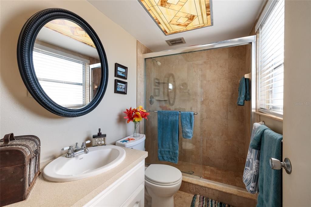 En Venta: $249,000 (2 camas, 2 baños, 1100 Pies cuadrados)