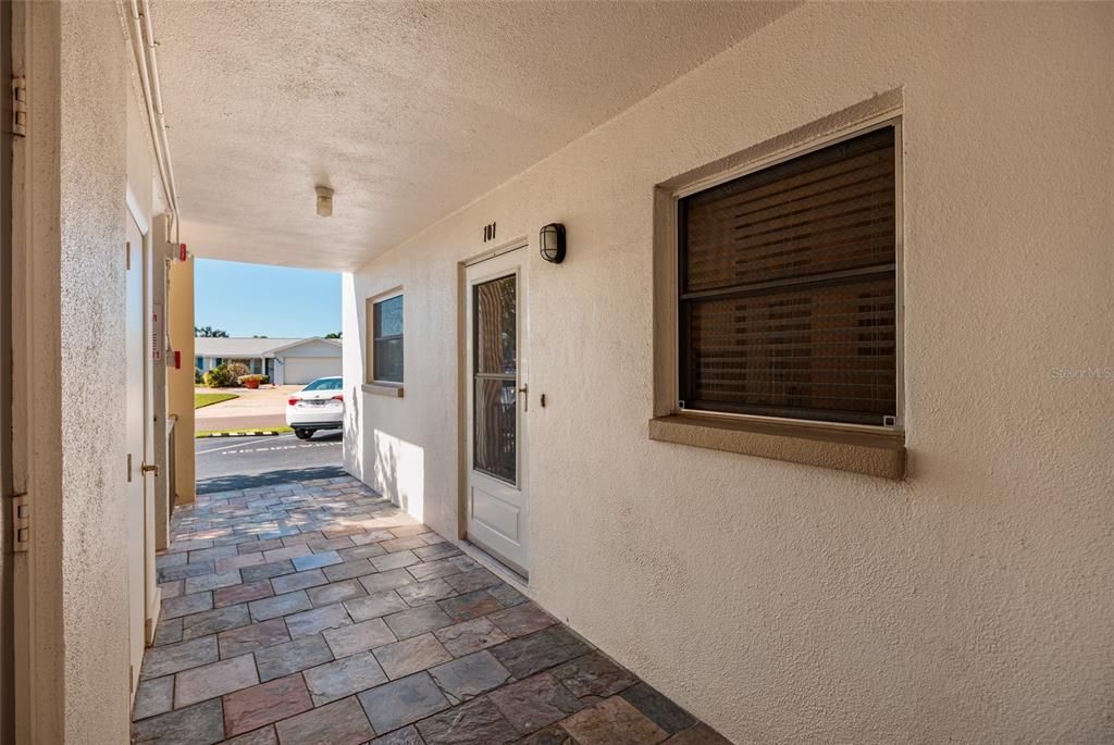 En Venta: $249,000 (2 camas, 2 baños, 1100 Pies cuadrados)