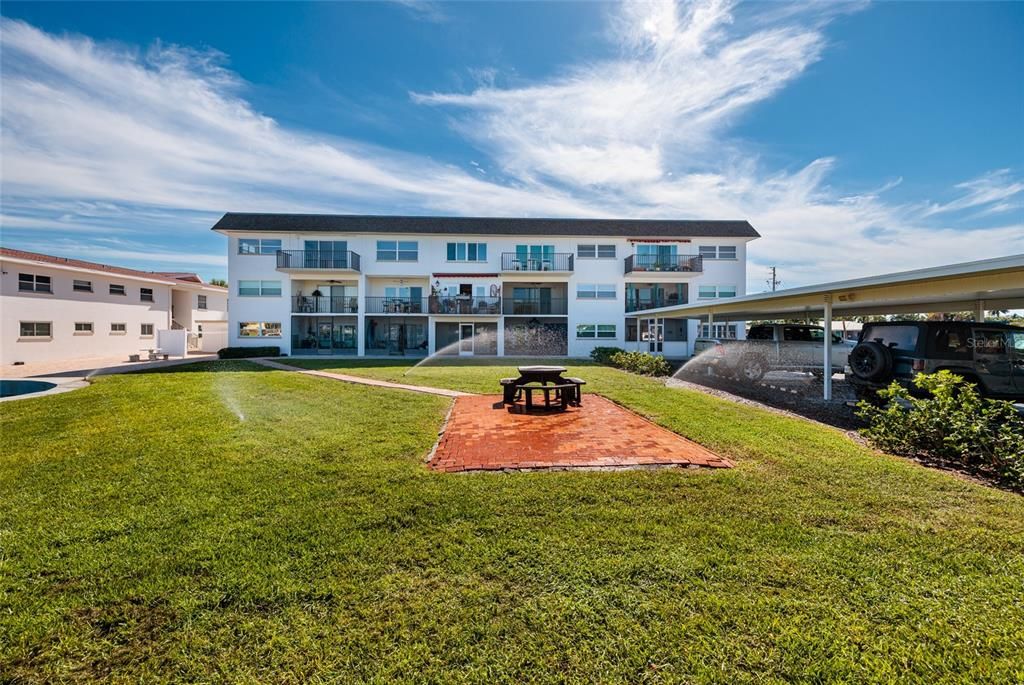 En Venta: $249,000 (2 camas, 2 baños, 1100 Pies cuadrados)