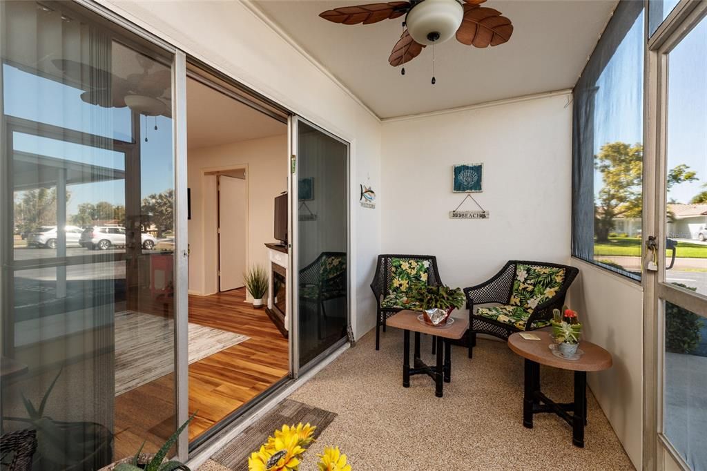 En Venta: $249,000 (2 camas, 2 baños, 1100 Pies cuadrados)